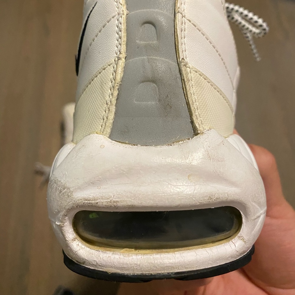 Nike Air Max 95’s in White - Picture 5 of 7